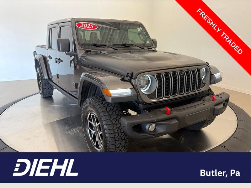 Gray (Granite Crystal Metallic Clearcoat) 2025 Jeep Gladiator Pickup Truck Four-Wheel Drive 8-Speed Automatic