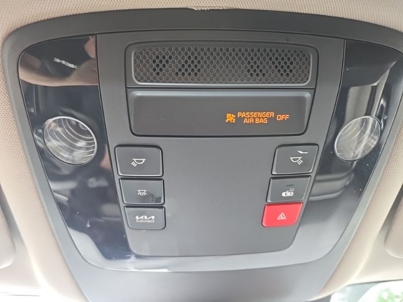 Used 2023 Kia Carnival Van