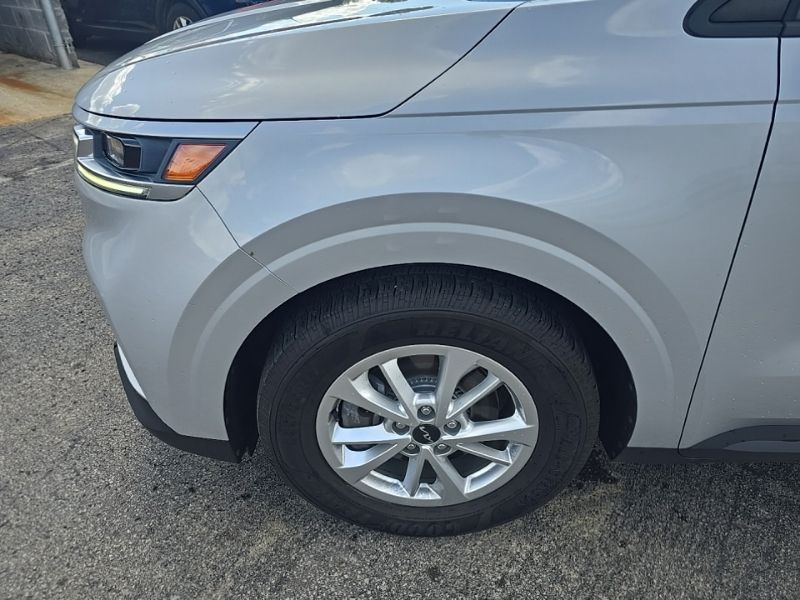 Used 2022 Kia Carnival Van