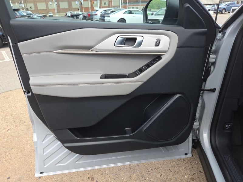New 2026 Ford Explorer SUV