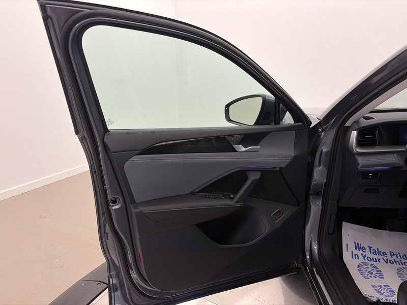 Used 2025 Volkswagen Tiguan SUV