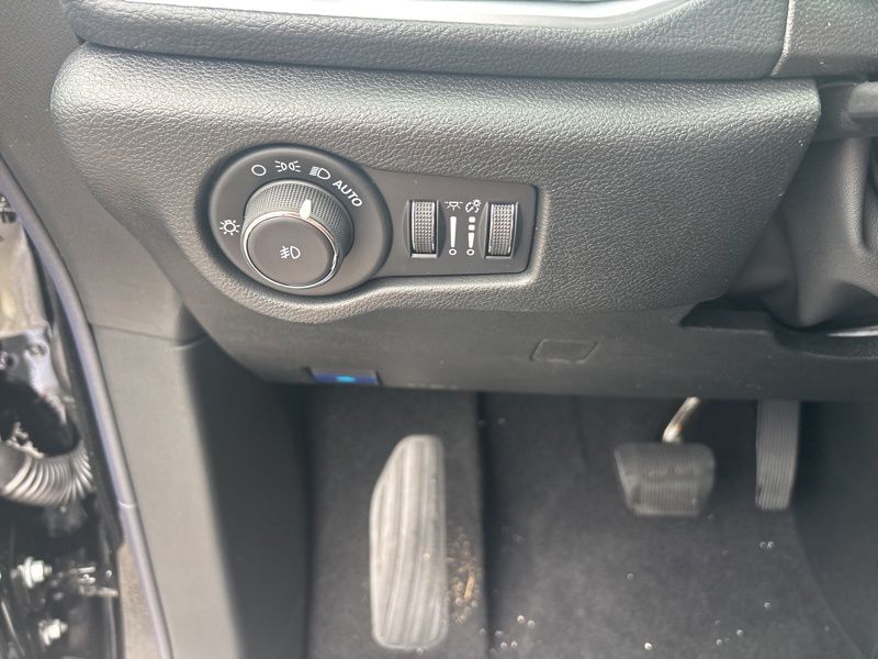 New 2026 Chrysler Pacifica Van