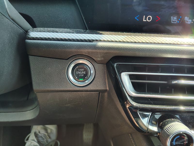 Used 2025 Chevrolet Traverse SUV