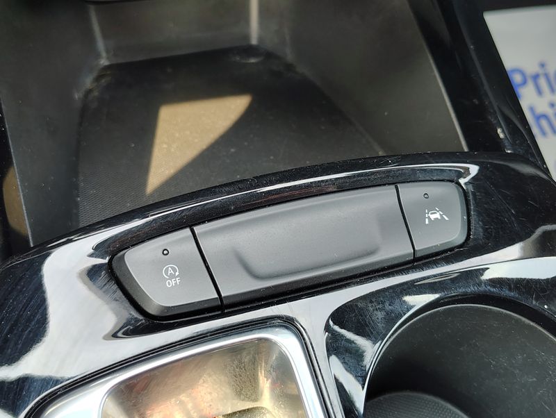 Used 2024 Chevrolet Trax SUV