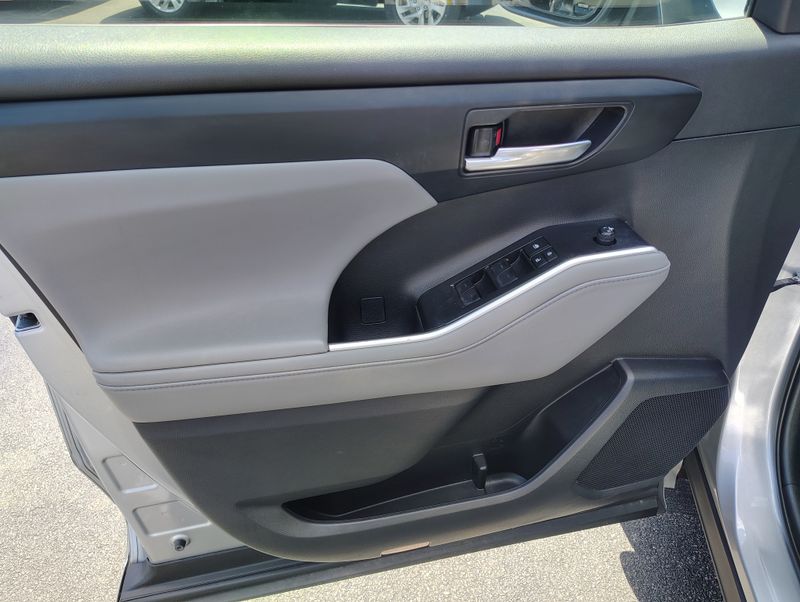 Used 2022 Toyota Highlander SUV