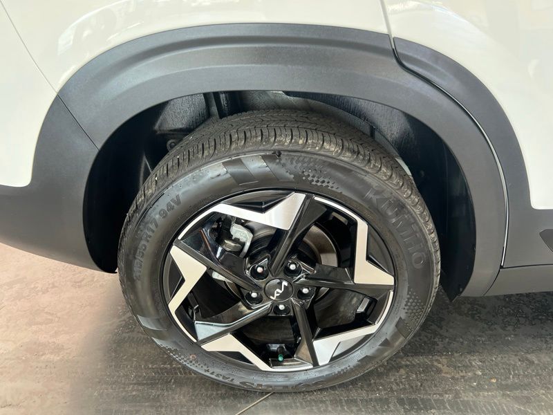 Used 2025 Kia Seltos SUV