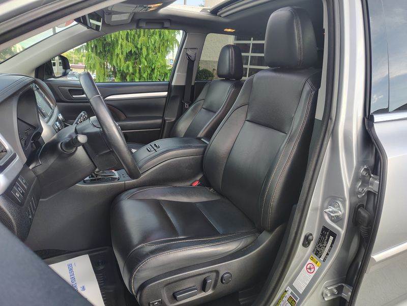 Used 2017 Toyota Highlander SUV