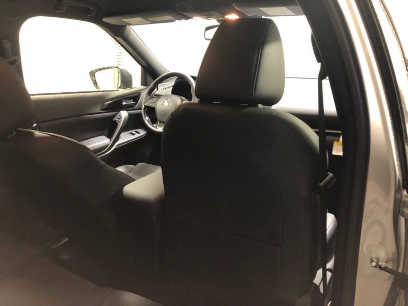 2026 Mitsubishi Eclipse Cross Black Edition - Photo 12