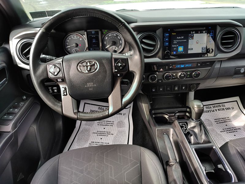 Used 2017 Toyota Tacoma Truck