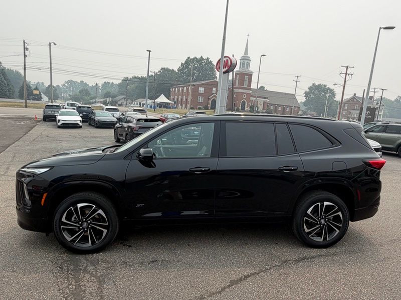 Used 2025 Buick Enclave SUV