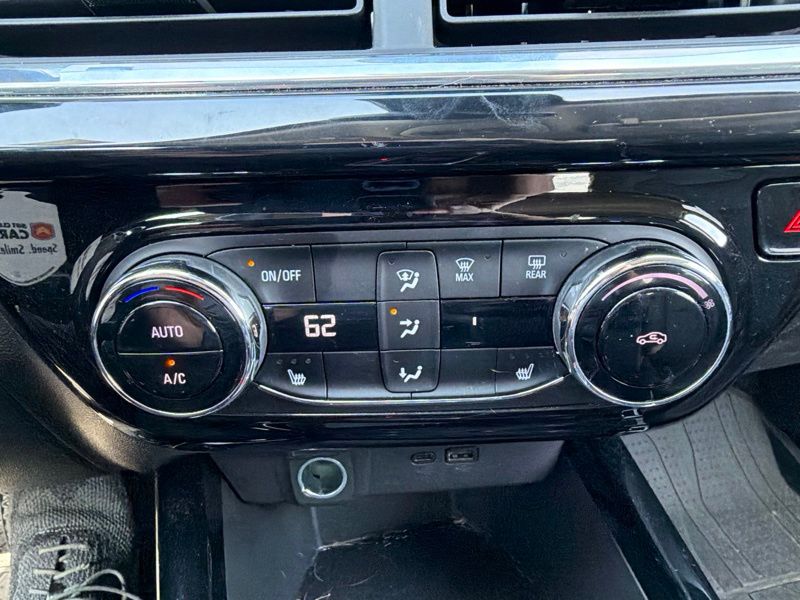 Used 2025 Chevrolet Trax SUV