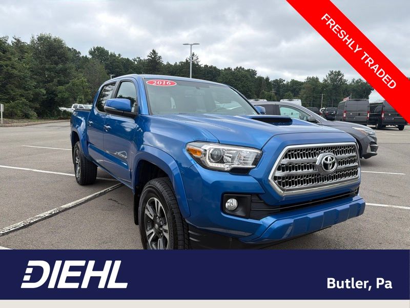 Blazing Blue Pearl 2016 Toyota Tacoma Pickup Truck Four-Wheel Drive 6-Speed Automatic