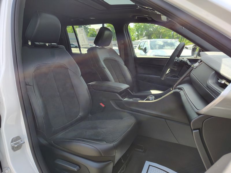 Used 2025 Jeep Grand Cherokee L SUV