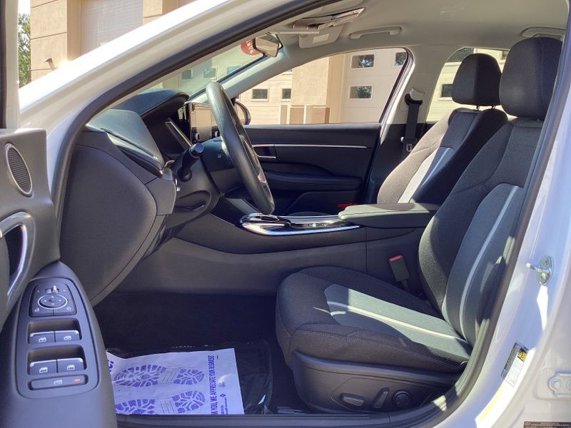 Used 2021 Gray Hyundai SEL image 17
