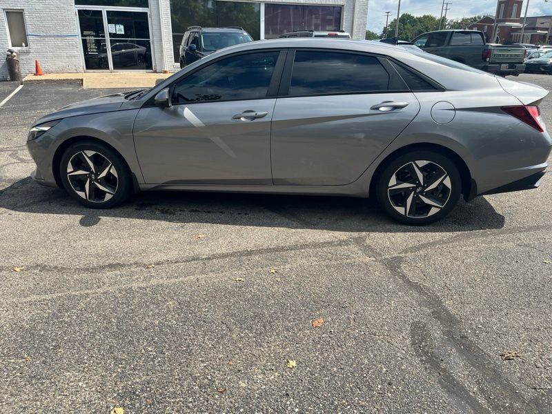 Used 2023 Hyundai Elantra Sedan