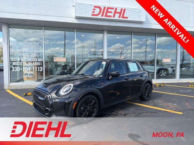 2023 MINI Hardtop 4 Door