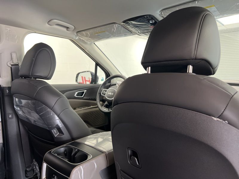 New 2026 Kia Carnival MPV Van