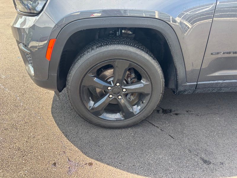 Used 2023 Jeep Grand Cherokee SUV