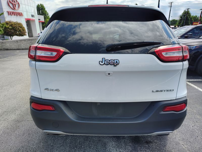 Used 2016 Jeep Cherokee SUV
