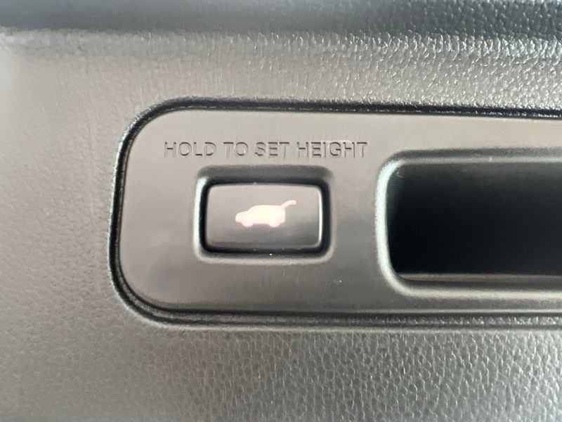 Used 2025 Honda Pilot SUV