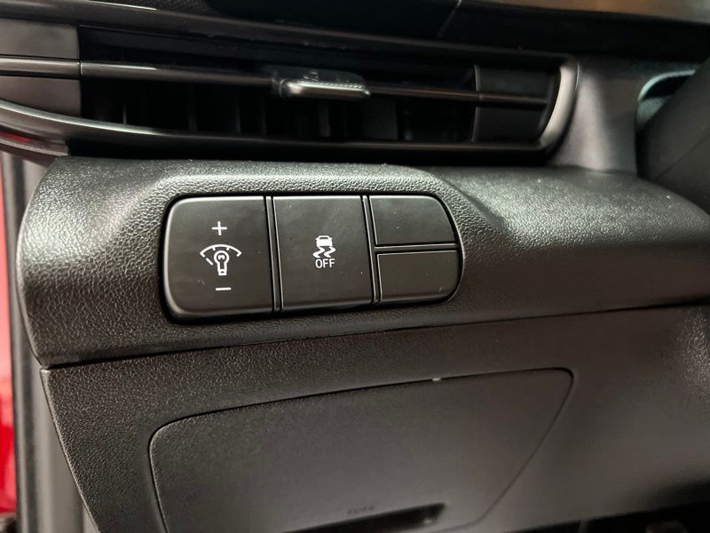 Used 2025 Hyundai Elantra Sedan
