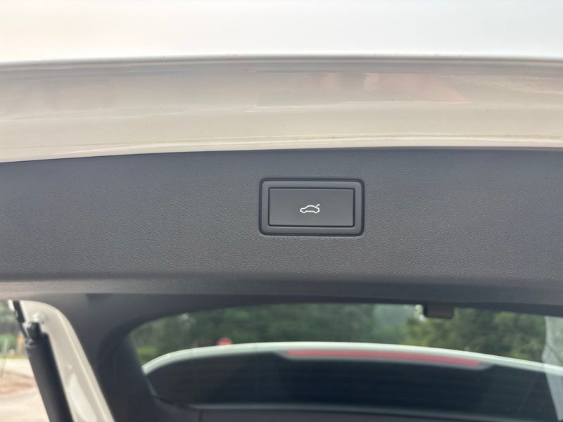 New 2026 Volkswagen Tiguan SUV