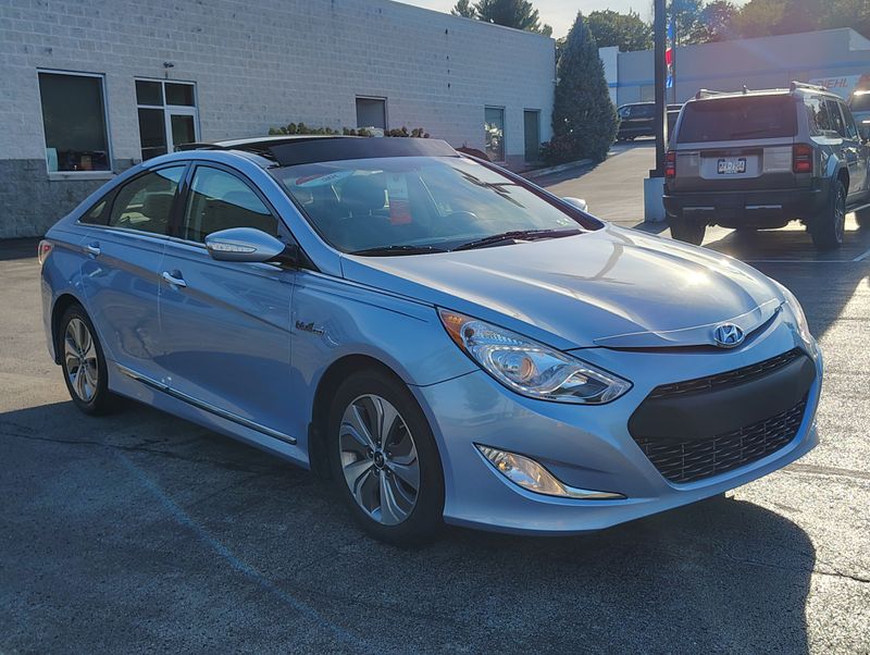 Used 2014 Hyundai Sonata Hybrid Sedan