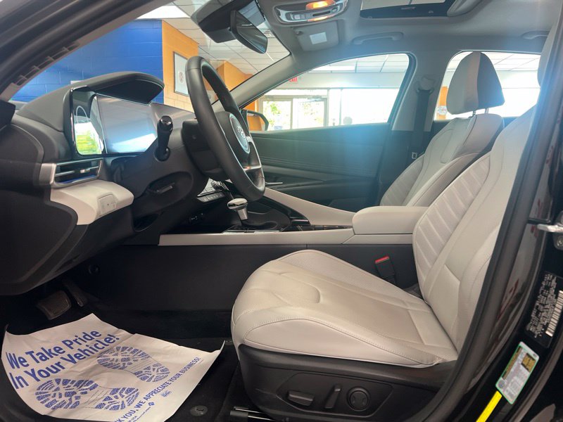 Used 2023 Hyundai Elantra Sedan