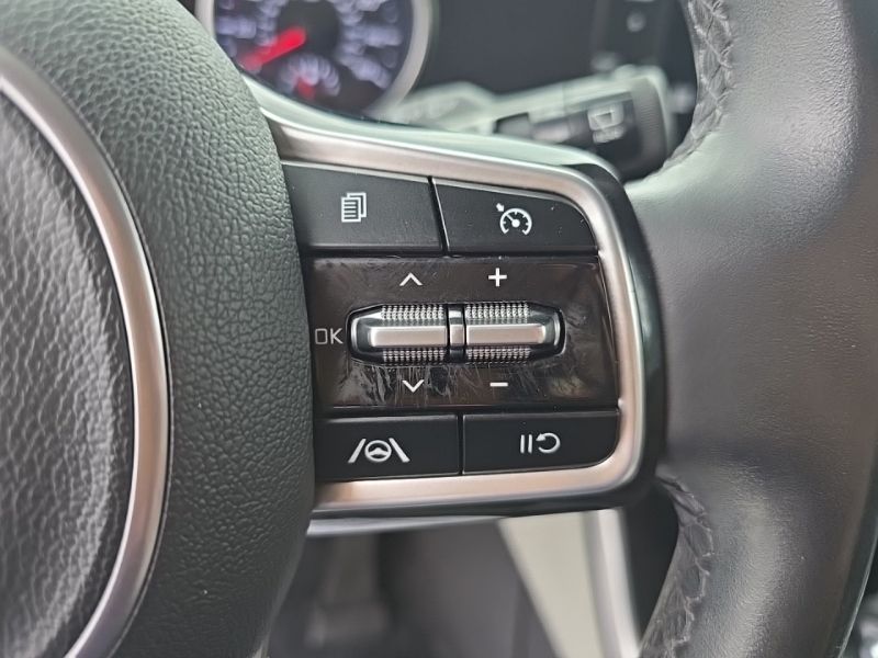 Used 2022 Kia Carnival Van