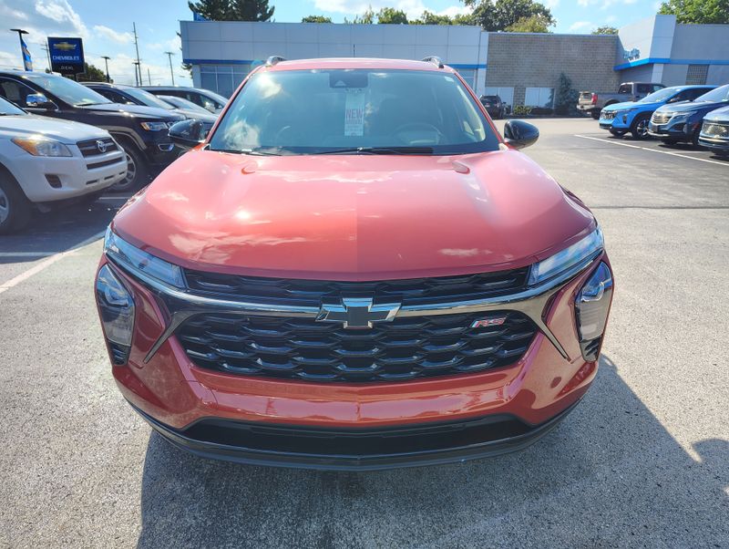 Used 2024 Chevrolet Trax SUV