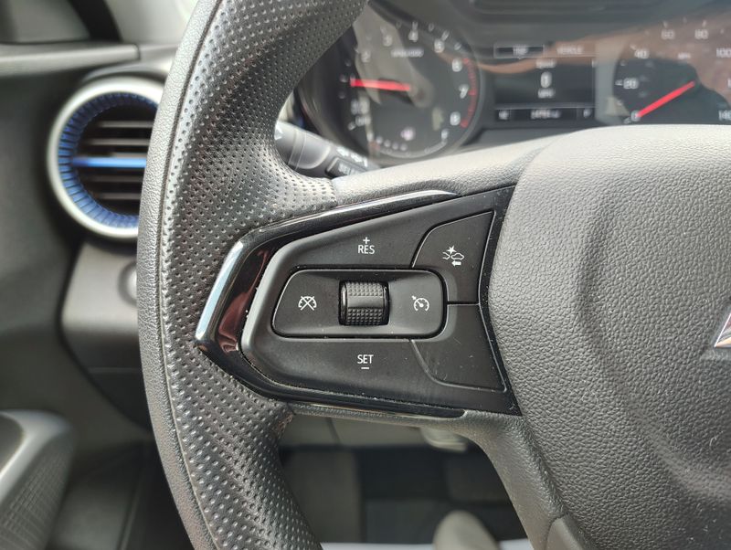 Used 2024 Chevrolet Trax SUV