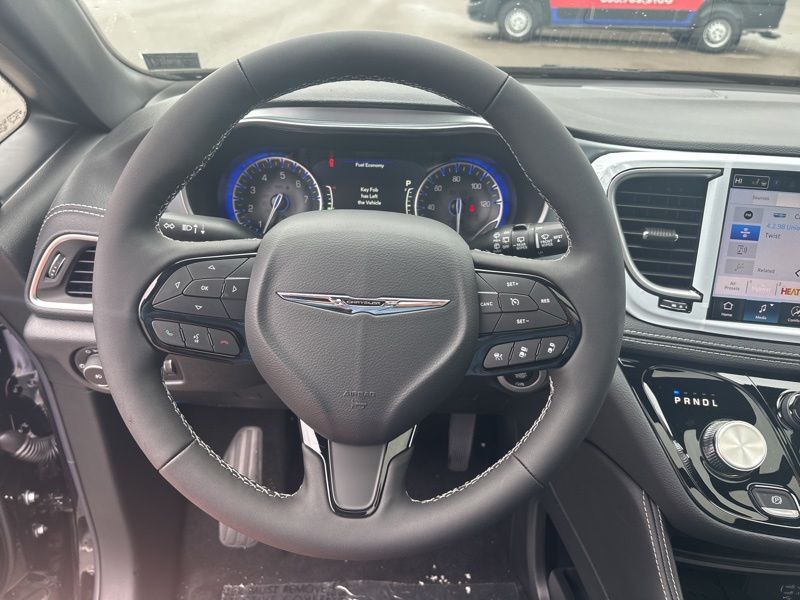 New 2026 Chrysler Pacifica Van