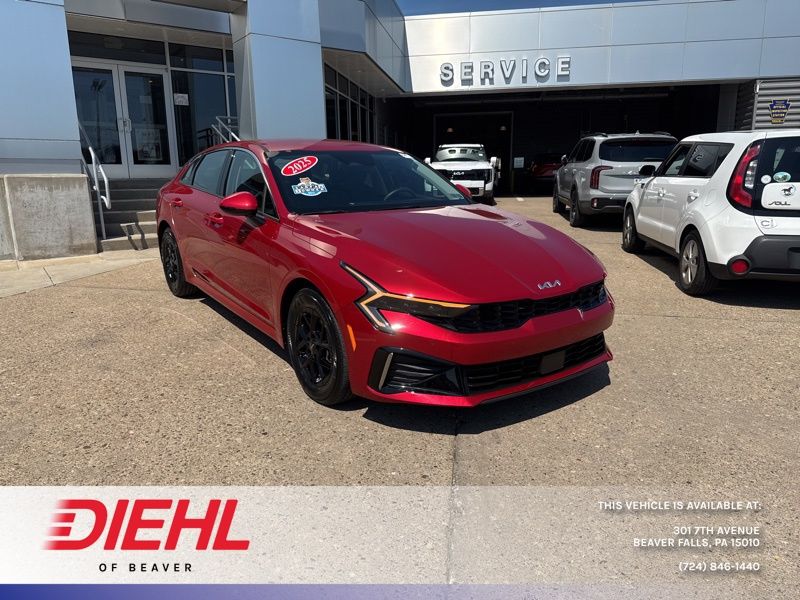 Runway Red 2025 Kia K5 LXS FWD Sedan Front-Wheel Drive 8-Speed Automatic
