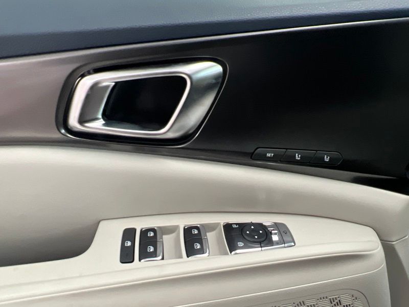 New 2026 Kia Carnival MPV Van