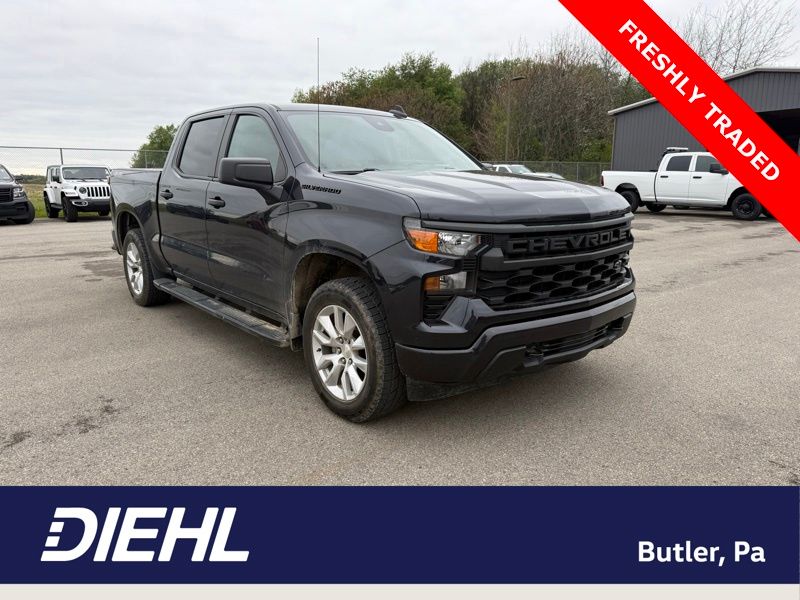 Dark Ash Metallic 2022 Chevrolet Silverado 1500 Custom Crew Cab 4WD Pickup Truck Four-Wheel Drive 8-Speed Automatic