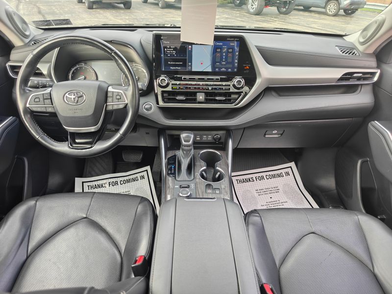 Used 2022 Toyota Highlander SUV