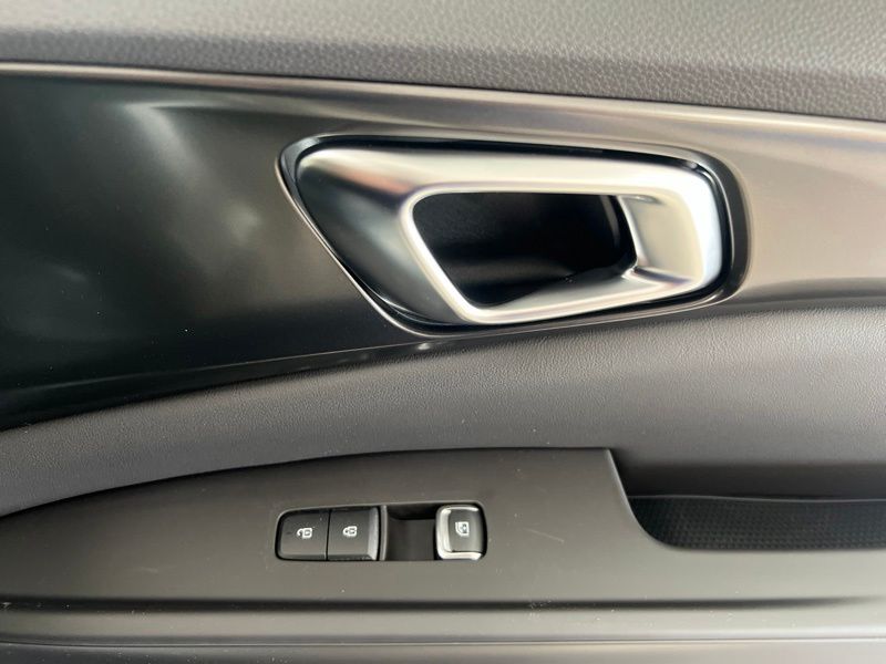 New 2027 Kia Carnival MPV Van