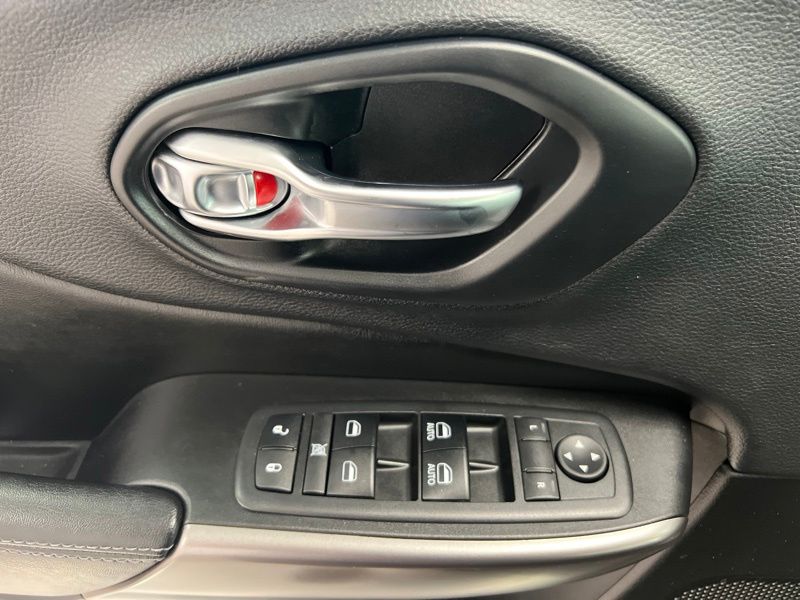 Used 2019 Jeep Cherokee SUV