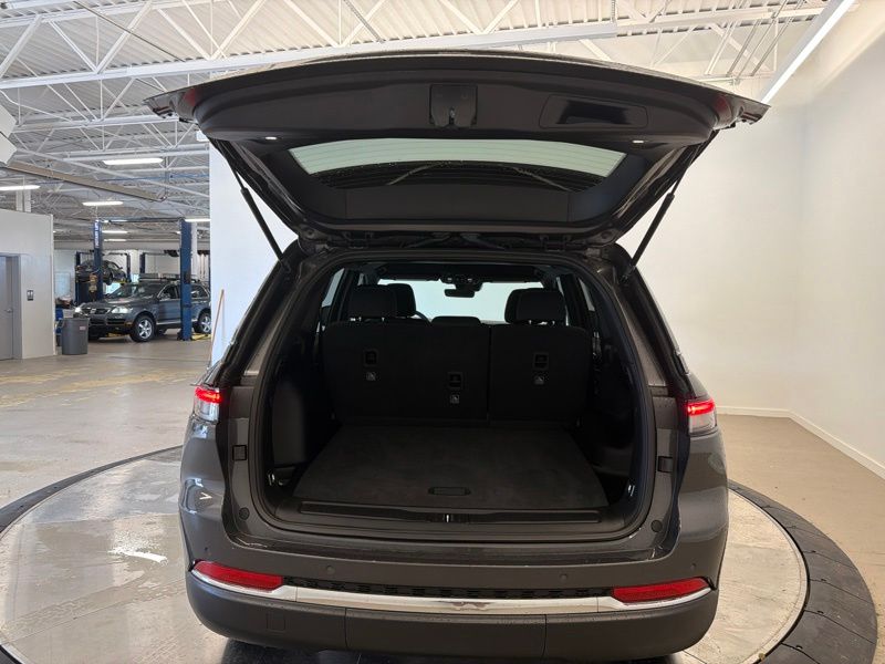 New 2026 Jeep Grand Cherokee SUV