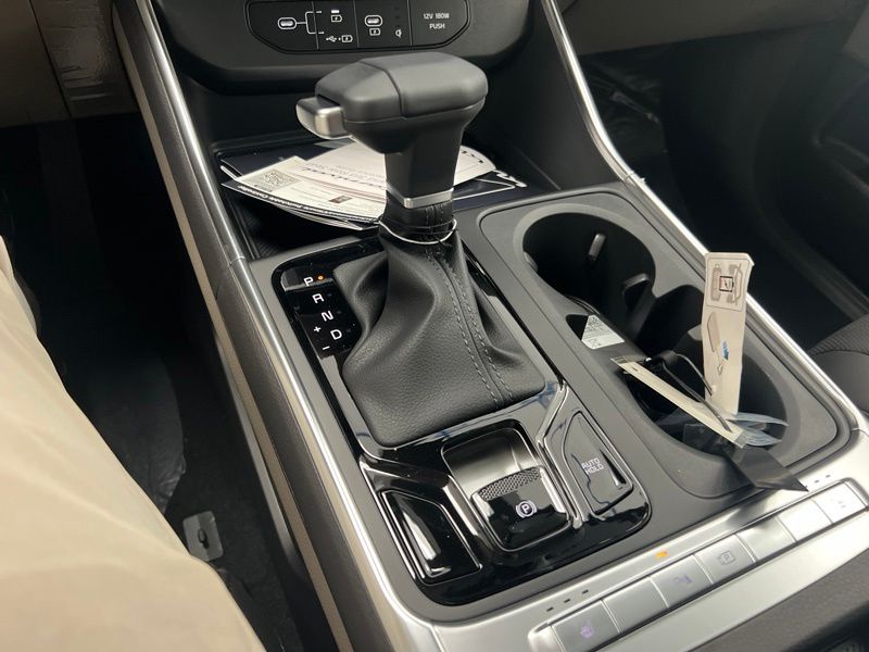 New 2027 Kia Carnival MPV Van