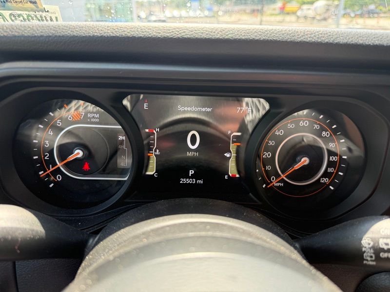 Used 2025 Jeep Wrangler SUV