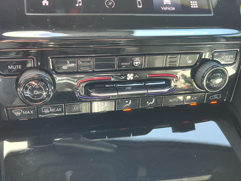 Used 2025 Jeep Grand Cherokee SUV
