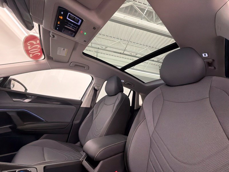 Used 2025 Volkswagen Tiguan SUV