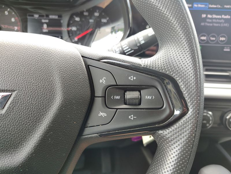 Used 2024 Chevrolet Trax SUV