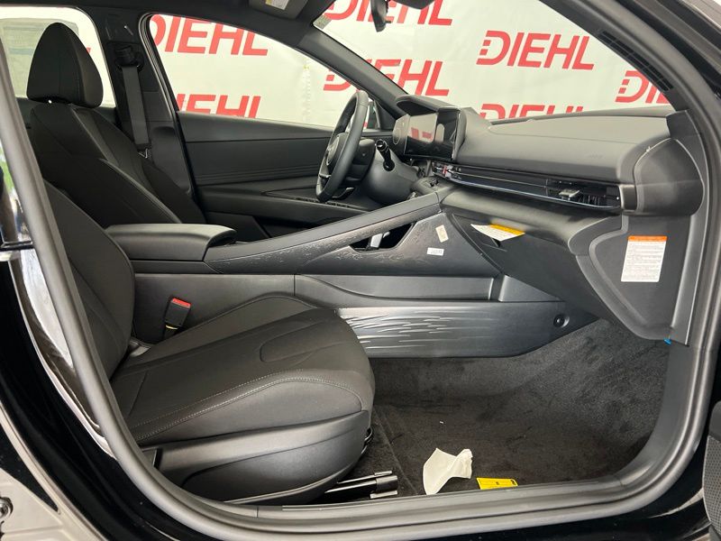 New 2026 Hyundai Elantra Hybrid Sedan