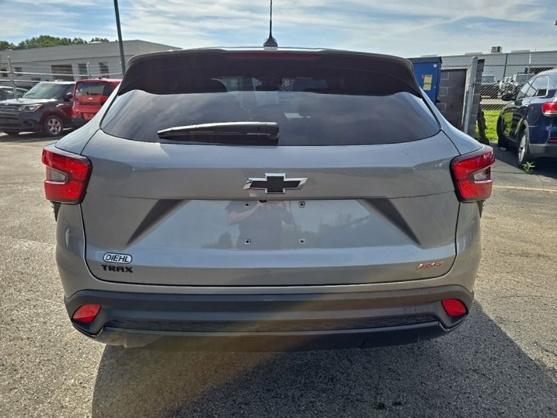 Used 2024 Chevrolet Trax SUV