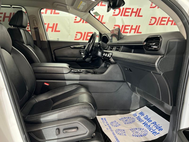 Used 2025 Honda Pilot SUV