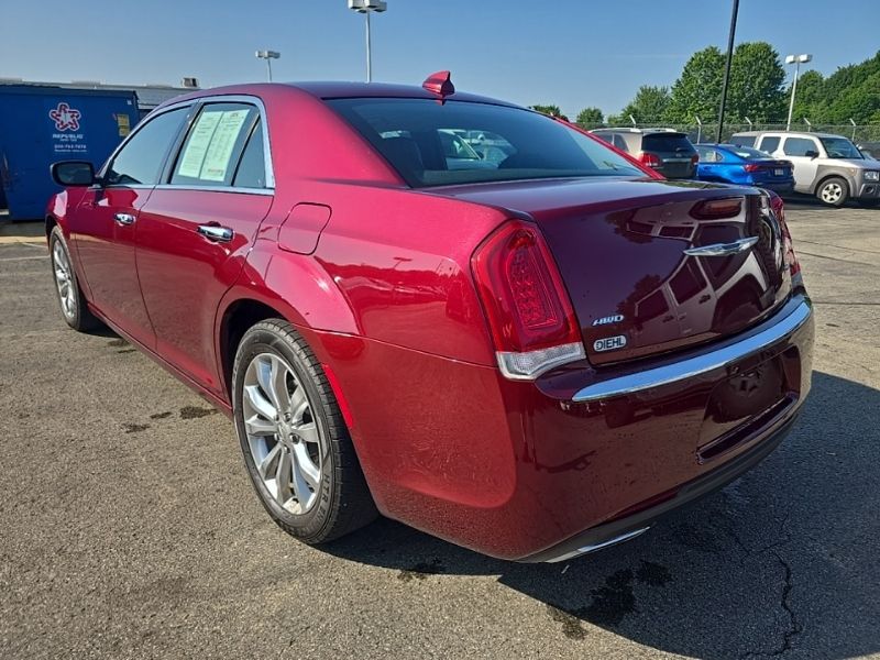 Used 2018 Chrysler 300 Sedan