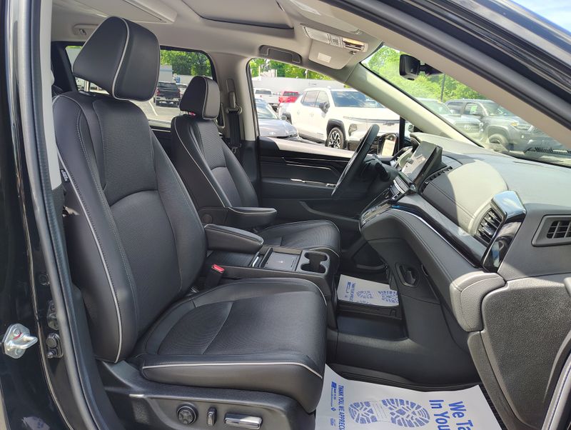 Used 2025 Honda Odyssey Van