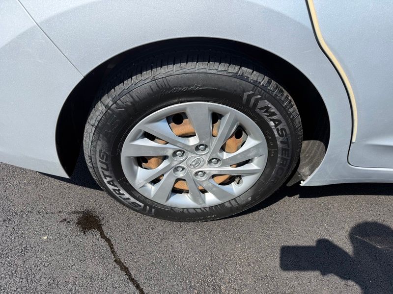 Used 2017 Hyundai Elantra Sedan